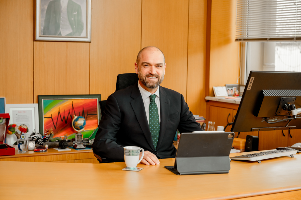 CEO_PHOTO